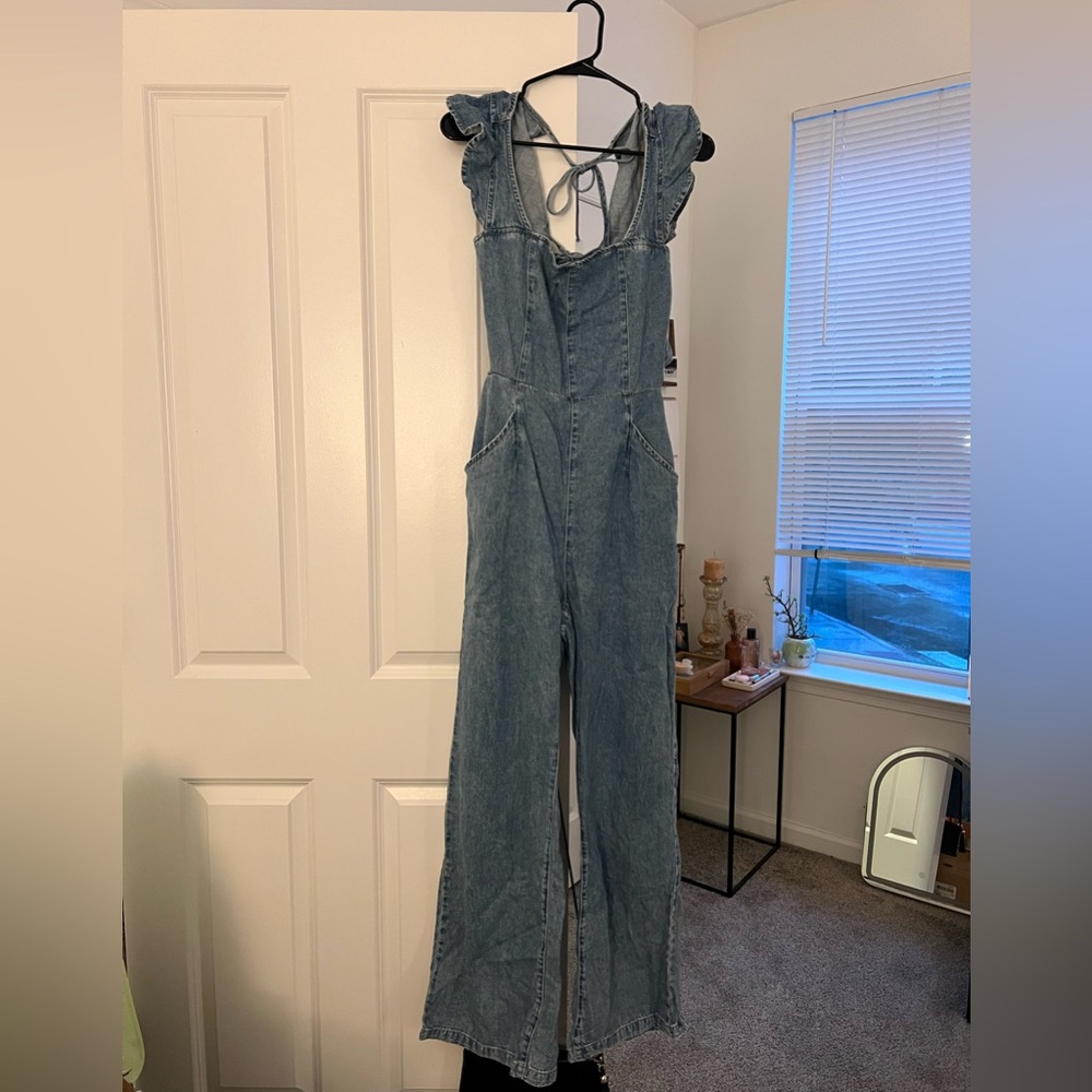 Blue Denim open-back Jumpsuit with Ruffles